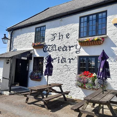 The Weary Friar Inn Pillaton Bagian luar foto