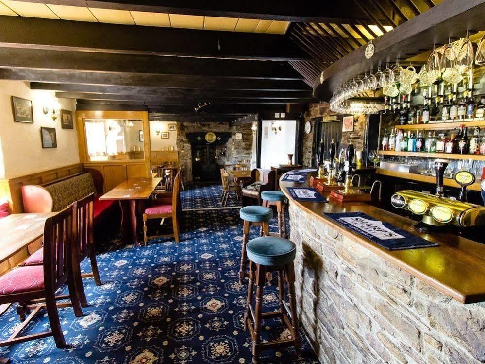 The Weary Friar Inn Pillaton Bagian luar foto