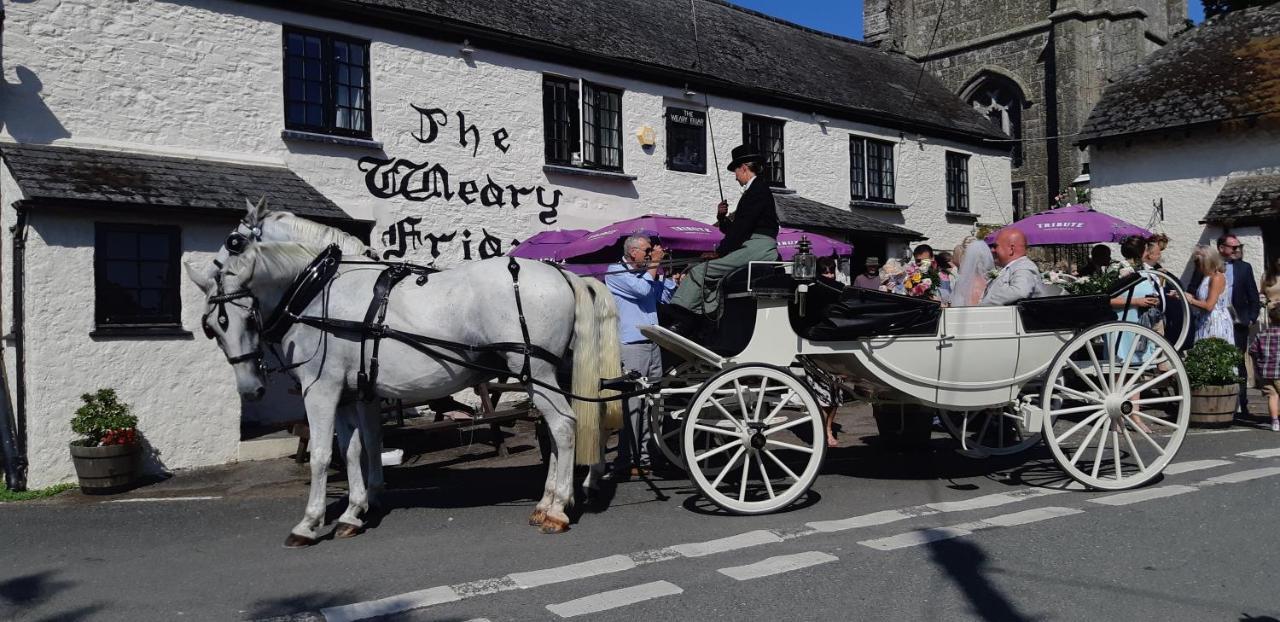 The Weary Friar Inn Pillaton Bagian luar foto